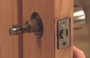Door-Lock-Replacement