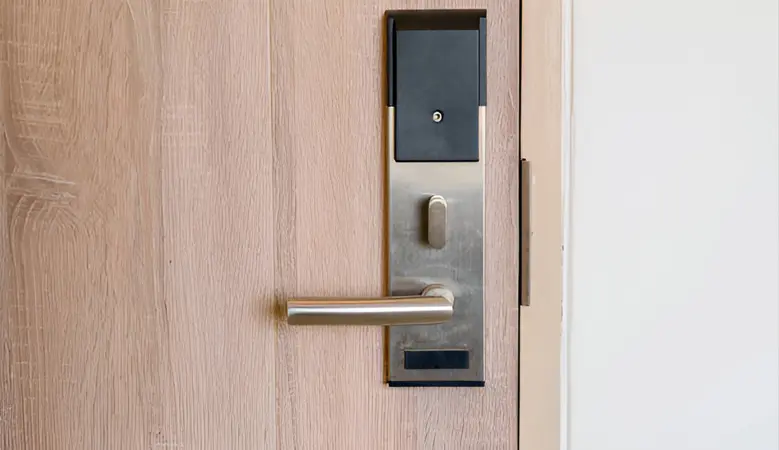 TEAK WOOD LOCKS